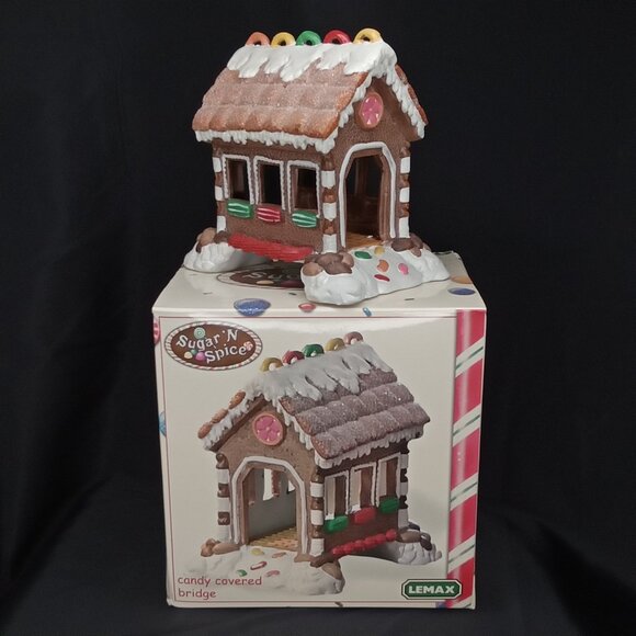 Vintage Christmas Figurine & Box Sugar N Spice Candy Covered Bridge Lemax 2000s - Picture 2 of 12